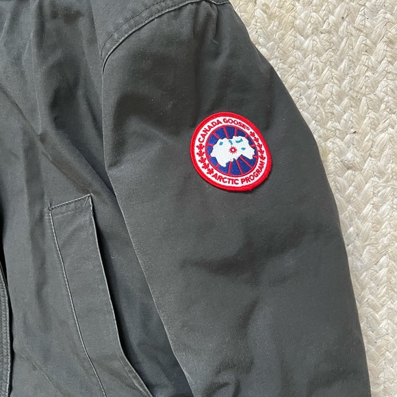 Canada goose black trillium parka with real fur hood - Picture 2 of 15
